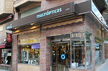 Harry Larys at MULTIOPTICAS CACERES